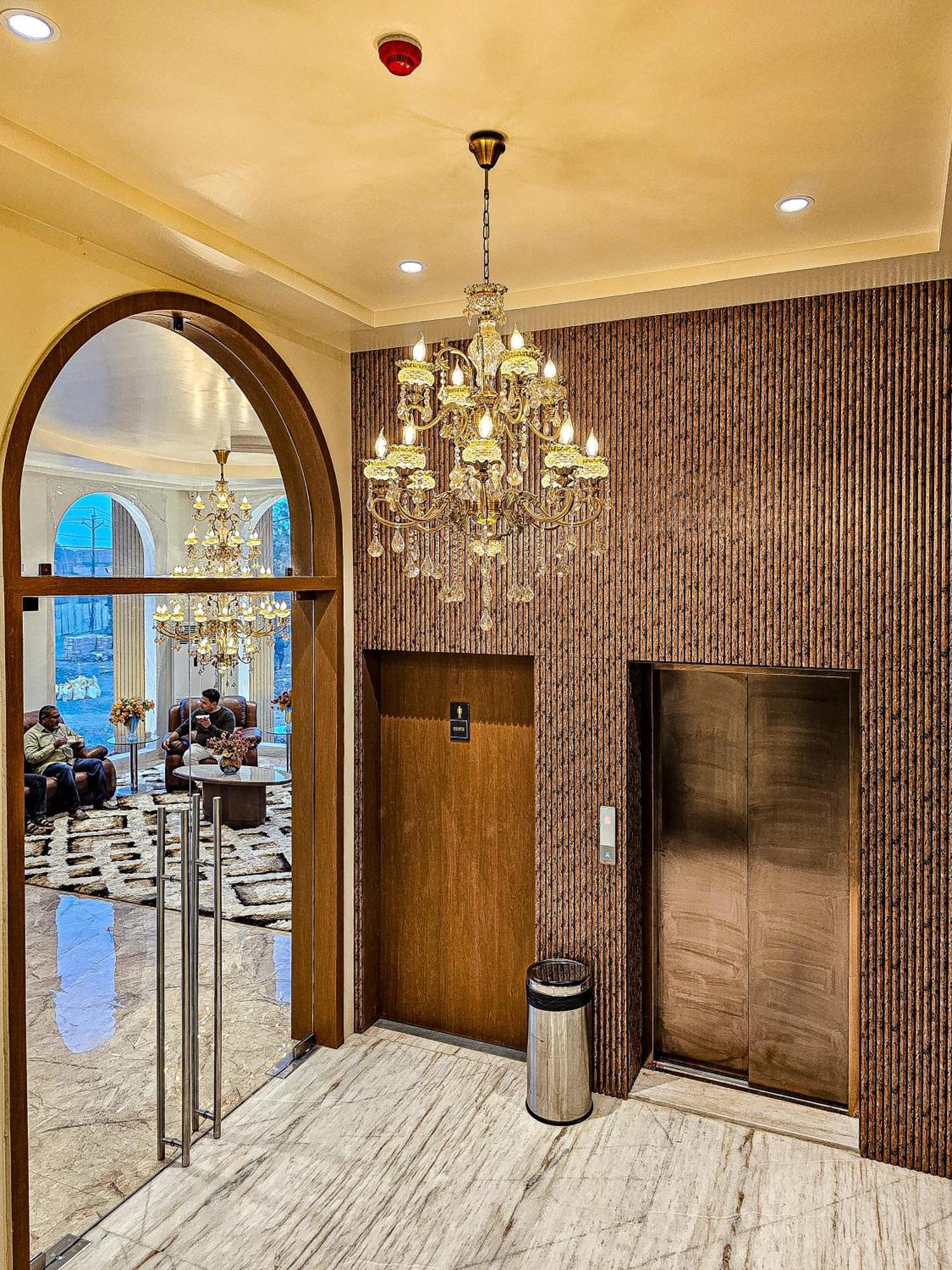 The S Crown Somnath Hotel ภายนอก รูปภาพ